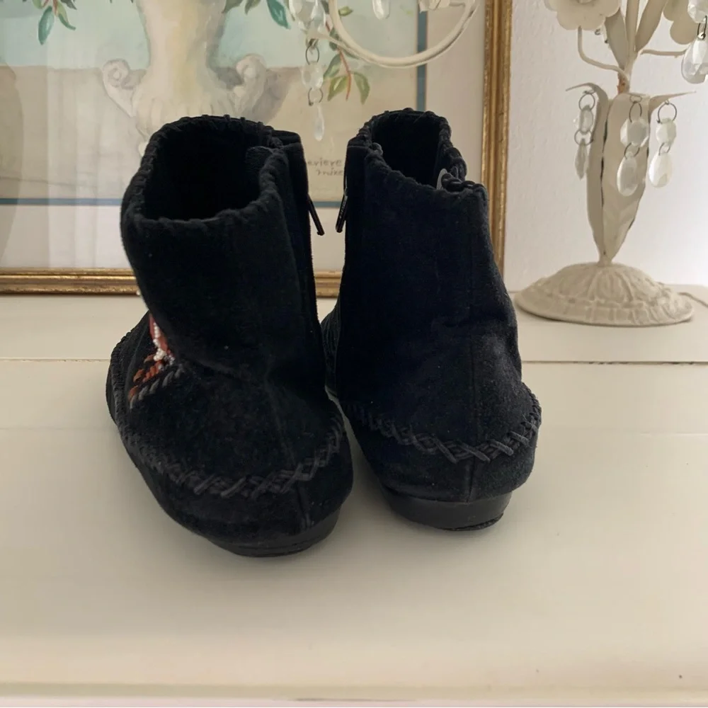 Susan Bennis Warren Edwards Black Suede Beaded Native American Tribal Boots